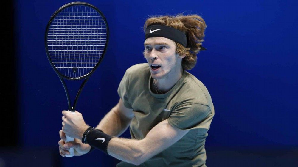 在禁区内 在禁区内